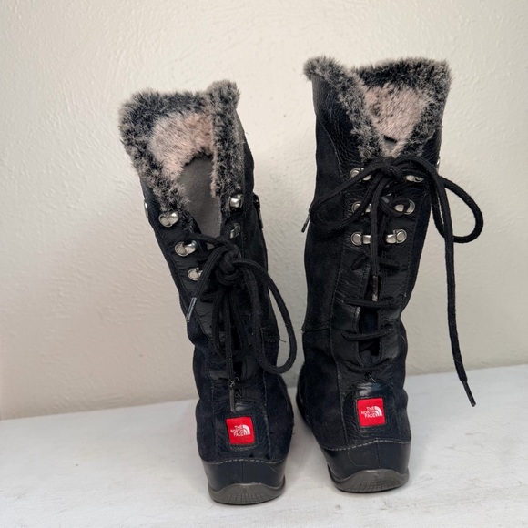 The North Face Janey black suede snow boot - Picture 5 of 9